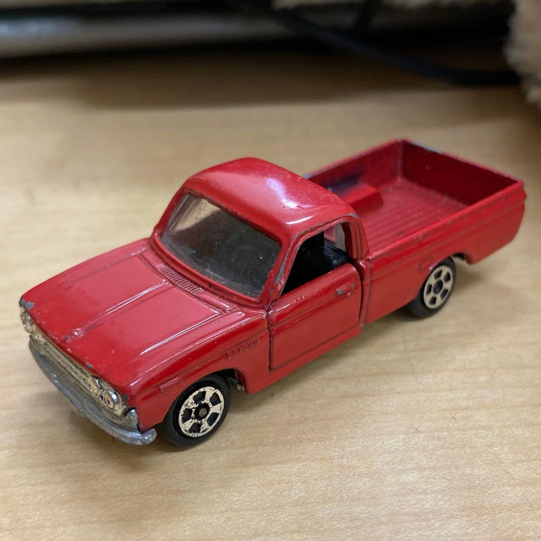 トミカ 香港製 ダットサン1300