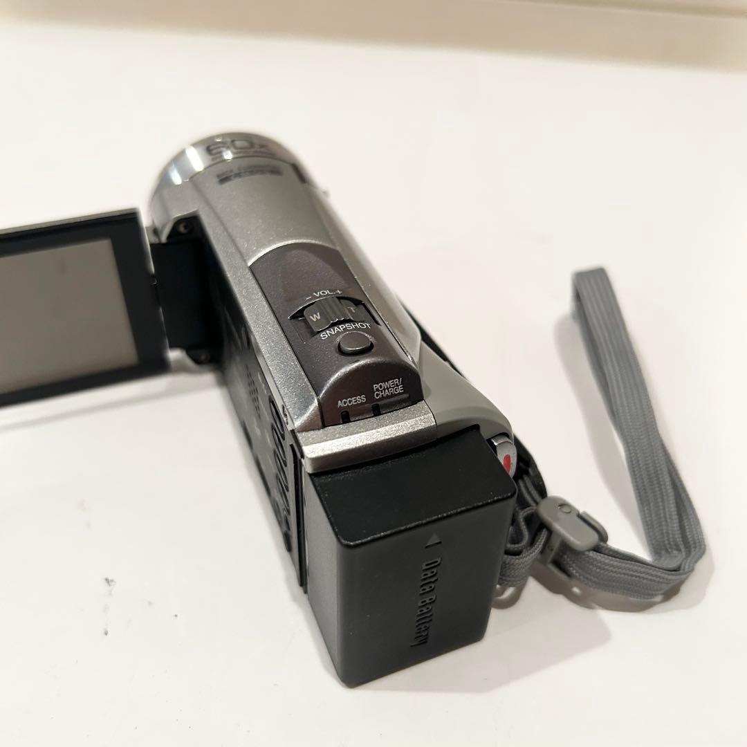 フルハイビジョン画質対応！ JVC Everio ビデオカメラ GZ-HM177