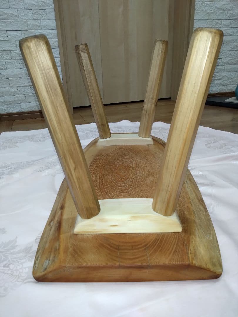 ケヤキのテーブル⑱　ケヤキ一枚板の模様が綺麗なテーブル