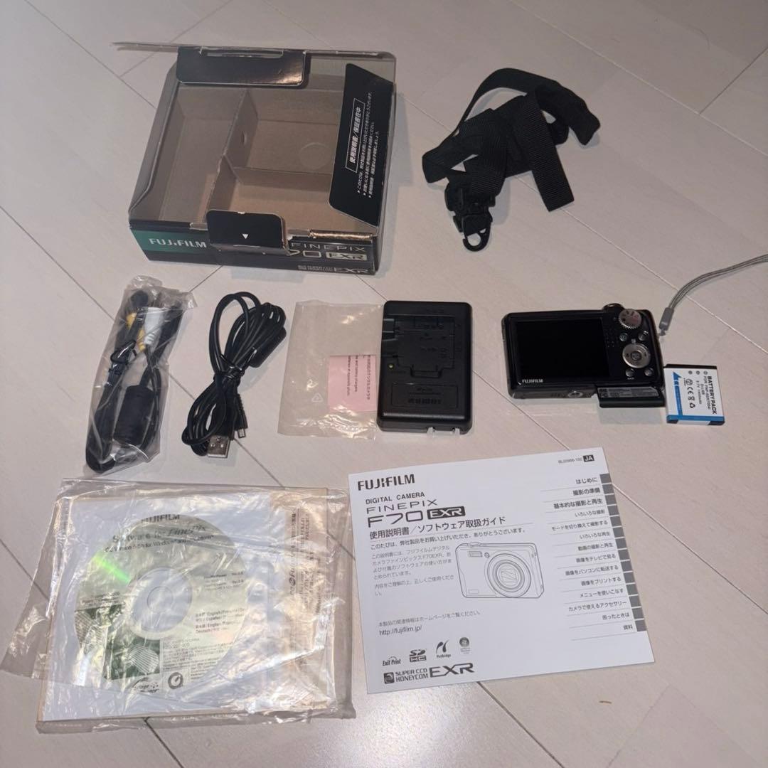 FinepixF70EXR コンパクトデジカメ 付属品完備
