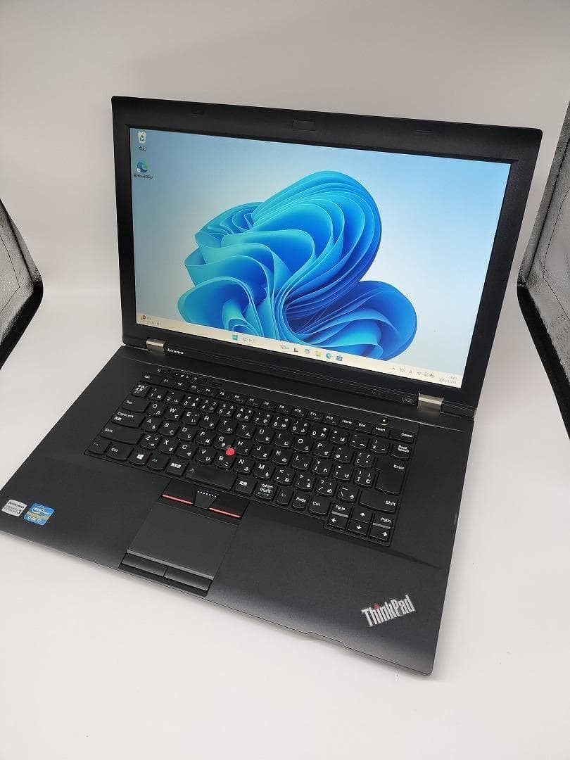 【lenovo】爆速 Corei7/新品SSD256GB ノートパソコン B9