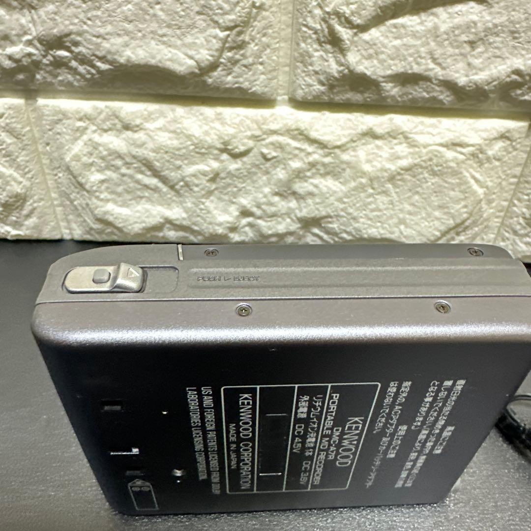 美品　KENWOOD ポータブル MDレコーダー DMC-A7R ジャンク現状品