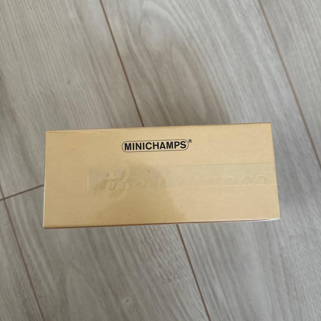 BMW M6 クーペ2007 ホワイト