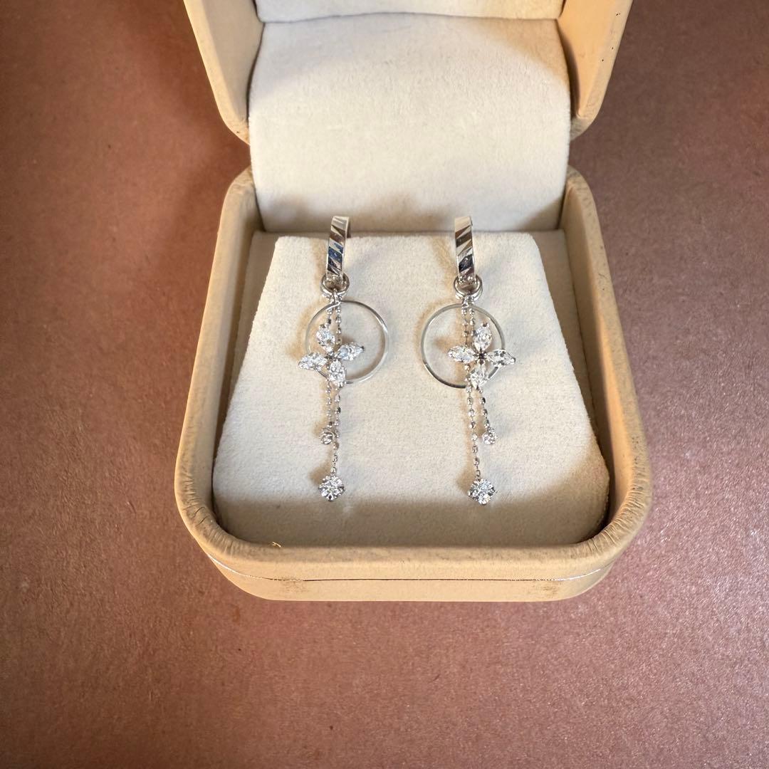 【3万】WGK14エルサカエ　フラワー　モチーフ ピアス