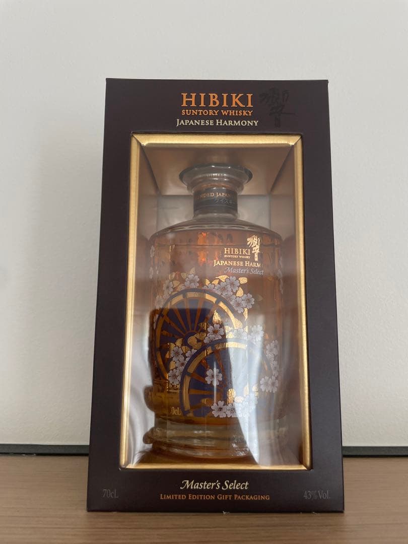 響　マスターズセレクト　意匠ボトル