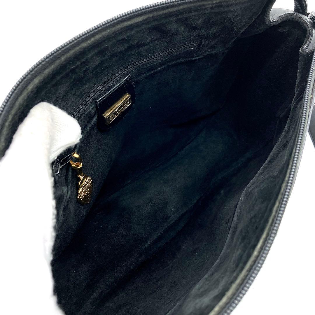 【GUCCI】ショルダーバッグ　インターロッキング　レザー　ブラック