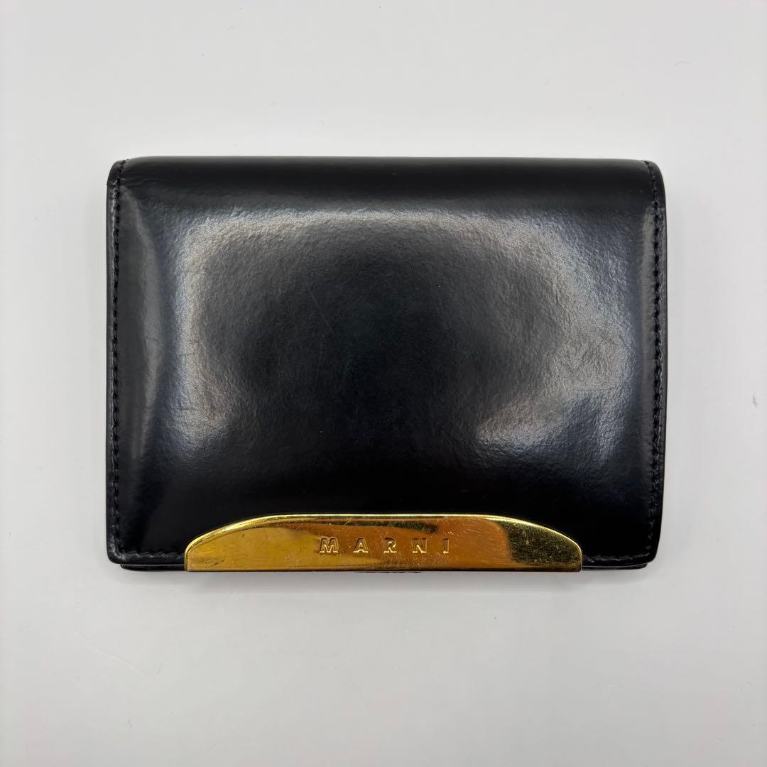 MARNI 二つ折り財布　ブラック　ゴールド　光沢　コンパクト　ウォレット　財布