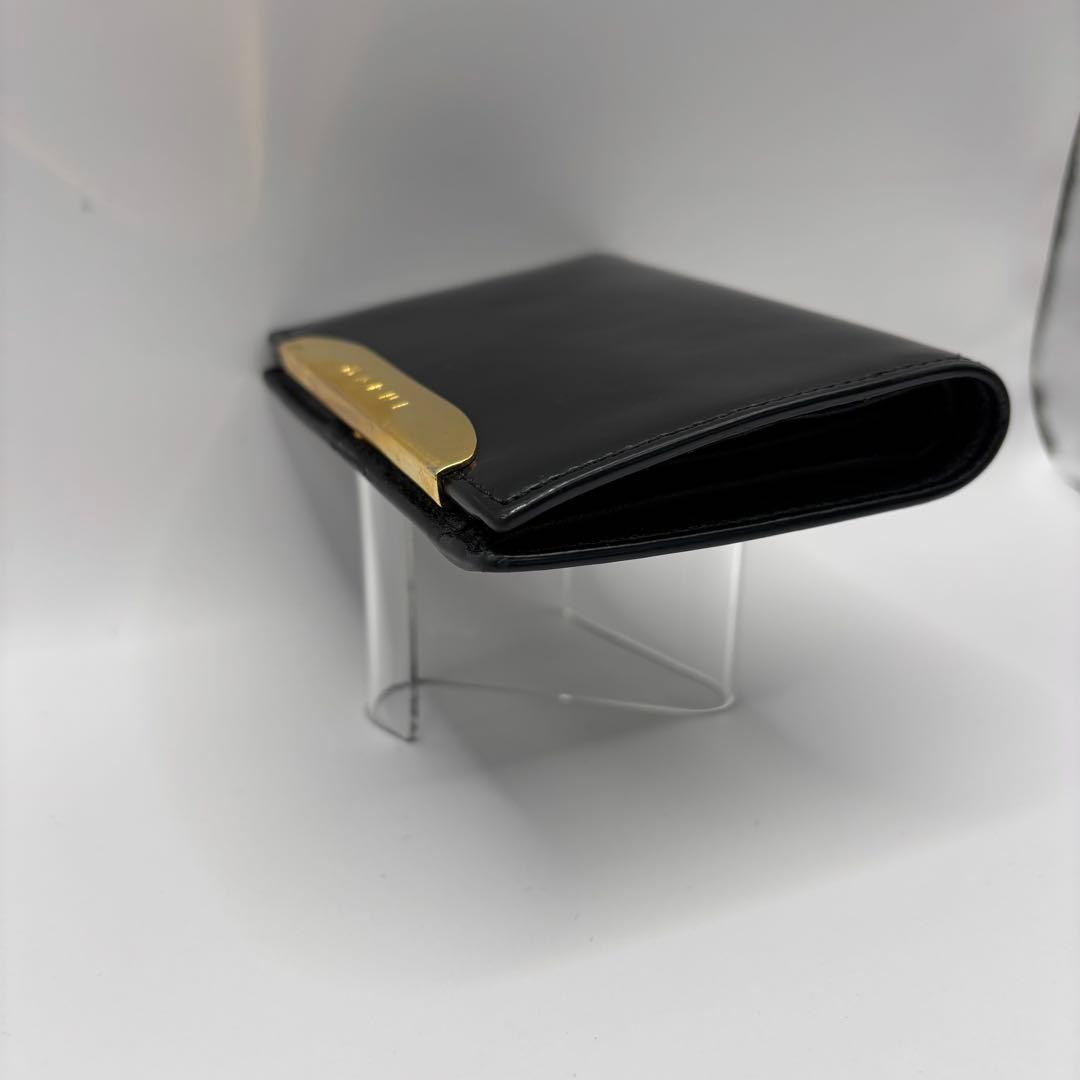 MARNI 二つ折り財布　ブラック　ゴールド　光沢　コンパクト　ウォレット　財布