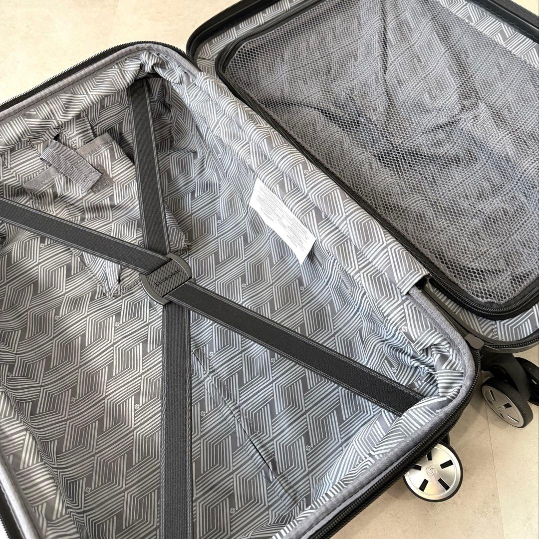 完売品！サムソナイト 機内持ち込み スーツケース キャリー omni2 USB