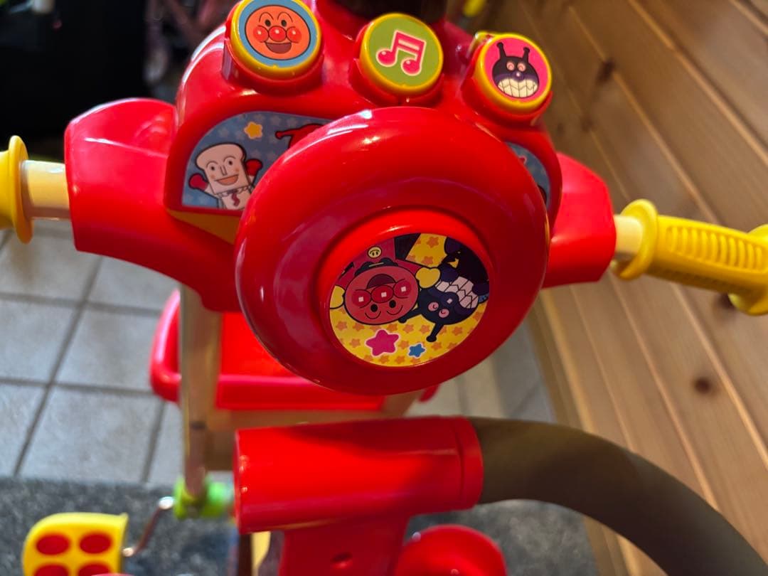 【超美品】アンパンマン デラックス2 三輪車