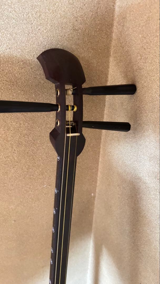 三味線本体 蝶模様 赤白