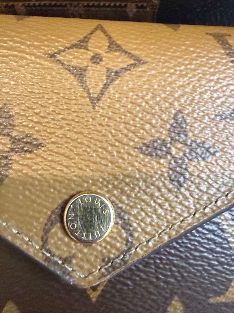 箱袋付.ルイヴィトン ヴィクトリーヌ モノグラムリバース 折り財布