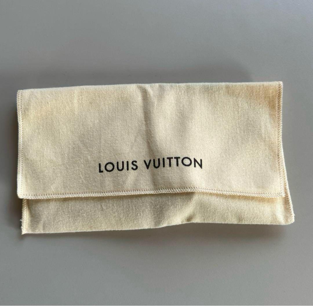 ルイヴィトン　フォンホルダー・ルイーズ　 M68382