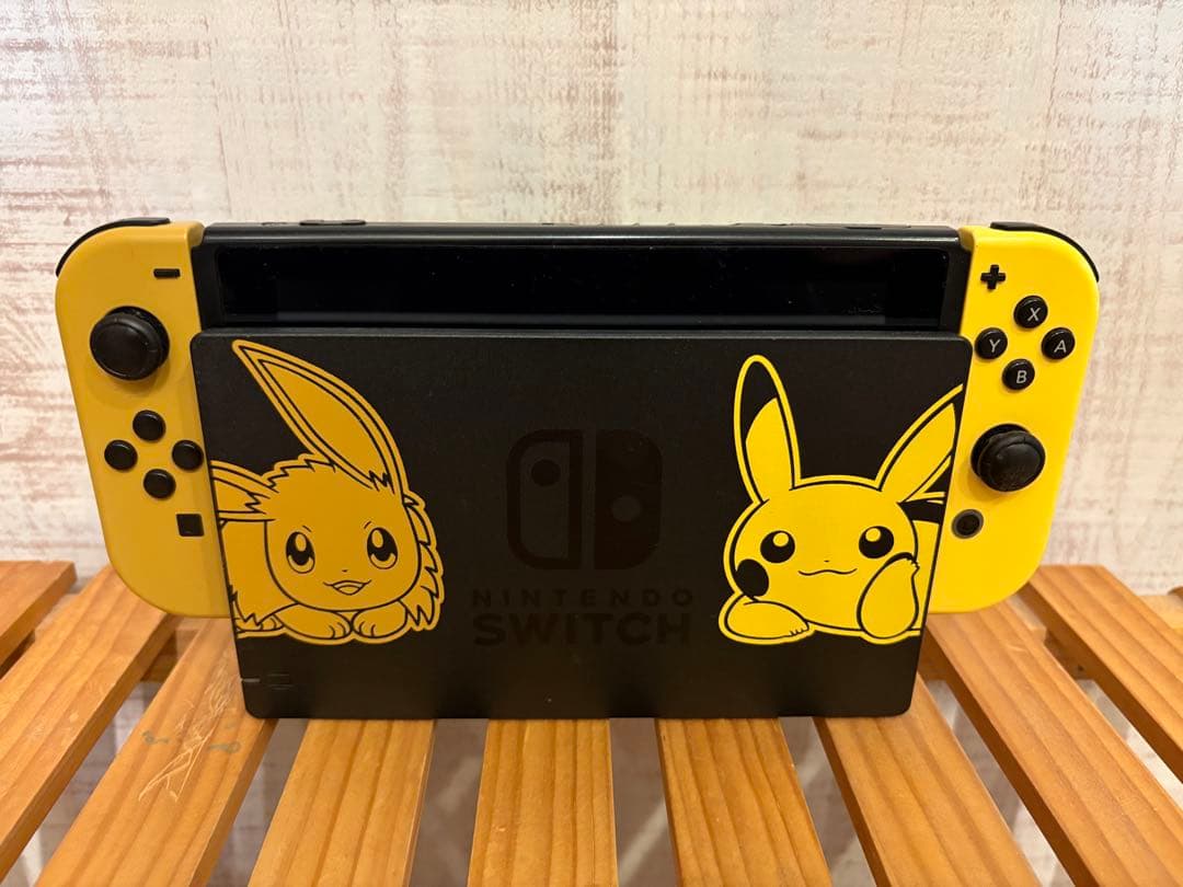 Nintendo Switch ピカチュウ・イーブイデザイン