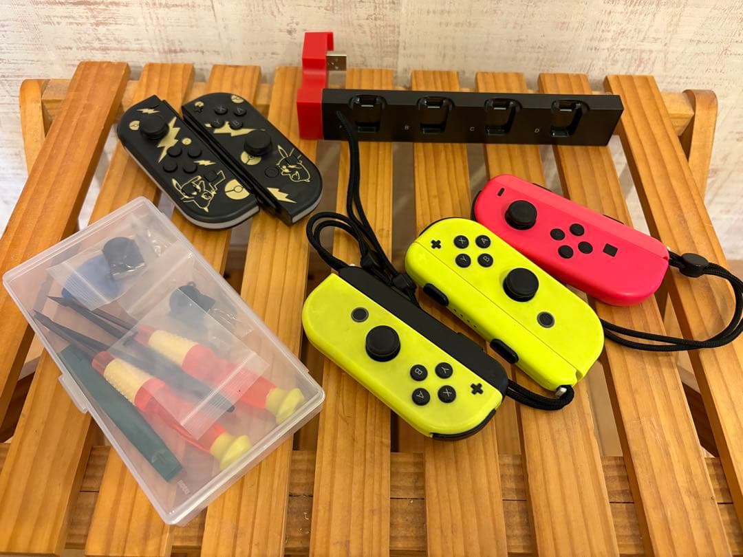 Nintendo Switch ピカチュウ・イーブイデザイン