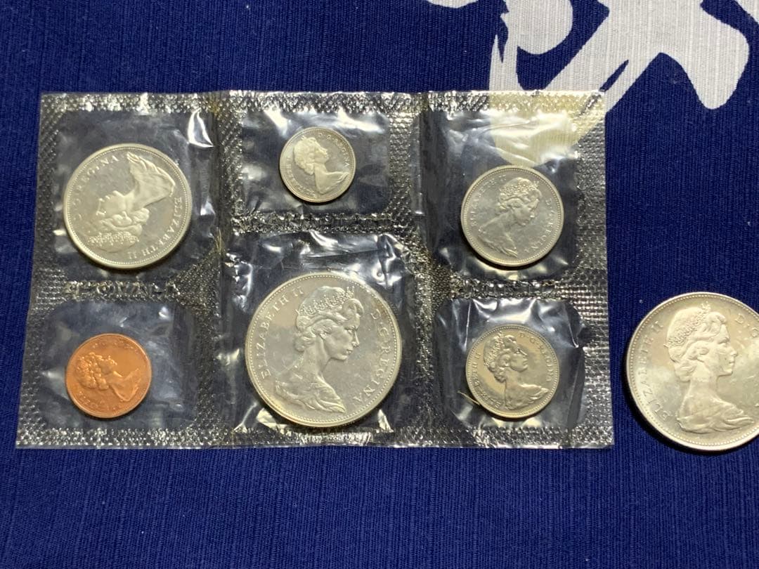 エリザベスカヌーダラー　2枚他銀貨四枚