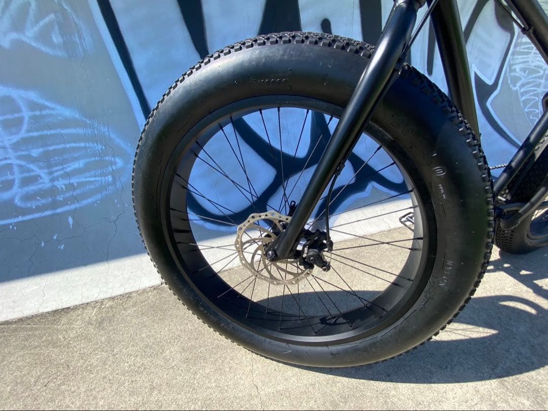 【引き取り限定】ファットバイク 26インチ 黒 ６段ギア