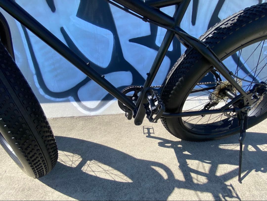 【引き取り限定】ファットバイク 26インチ 黒 ６段ギア