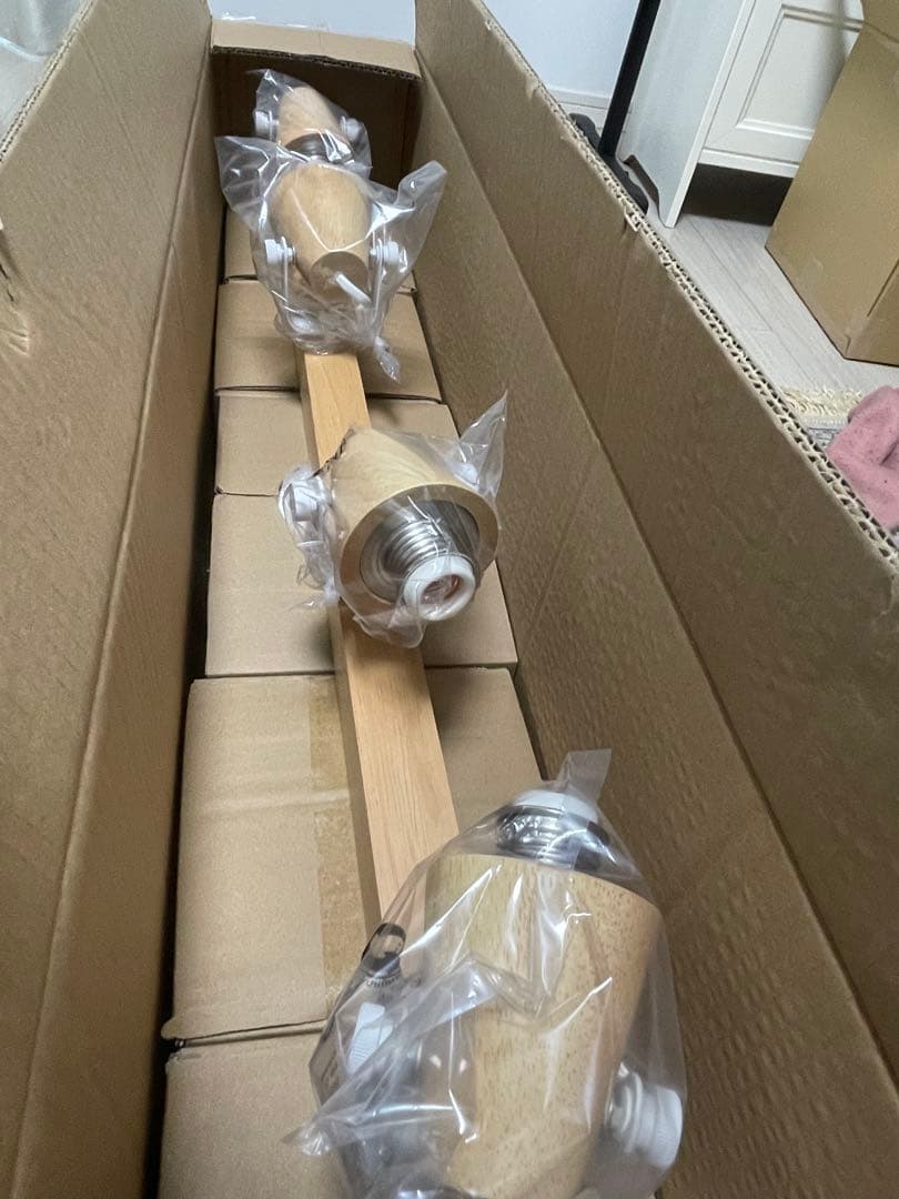 【最終値下】【新品未使用】LOWYA ジャスミーナ2 4灯シーリングライト