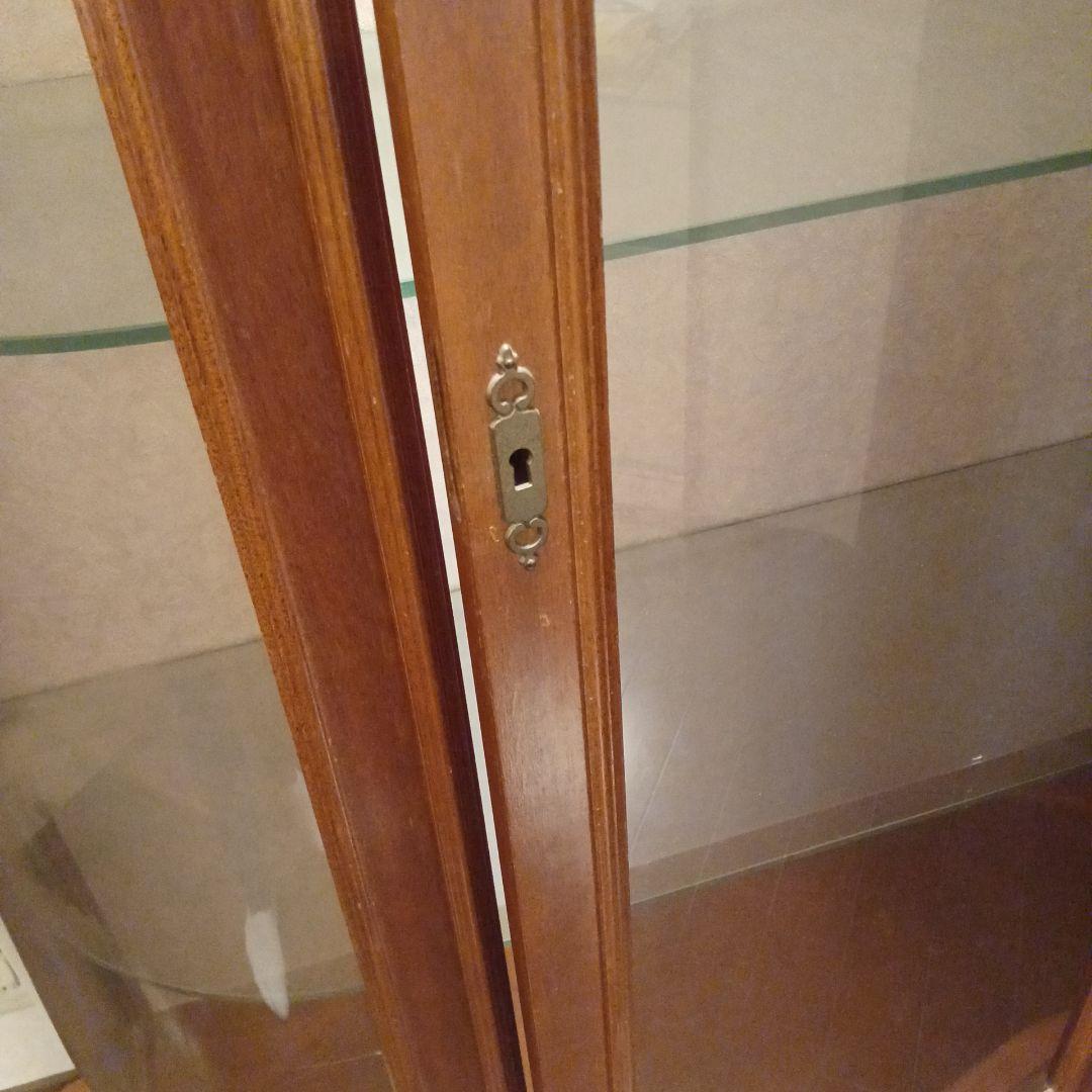 木製ガラスキャビネット 3段 内蔵ライト付き