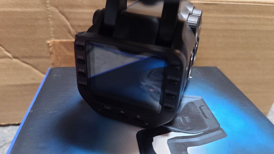 ZOOM Q8n-4K ハンディビデオレコーダー