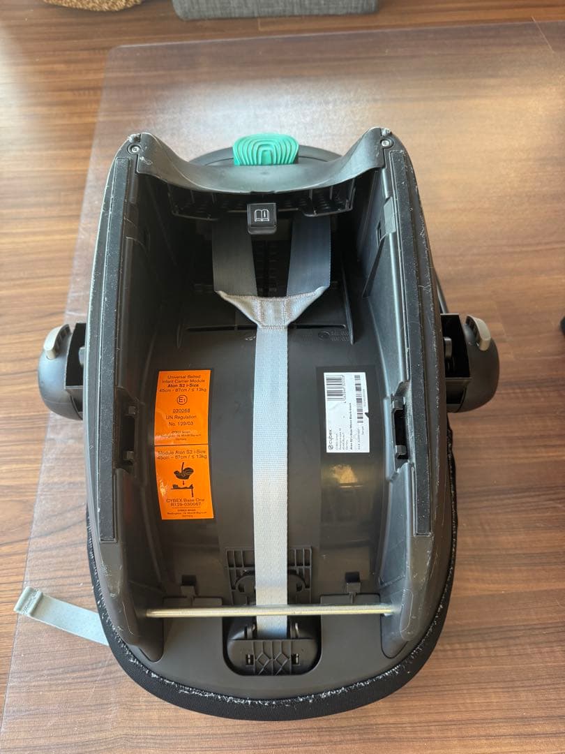 Cybex Aton S2 i-Size 車用チャイルドシート&ベース&アダプタ