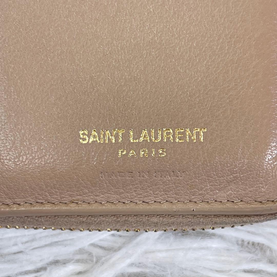 美品/現行✨イヴサンローラン 二つ折り財布　カサンドラ　YSL　ピンクベージュ