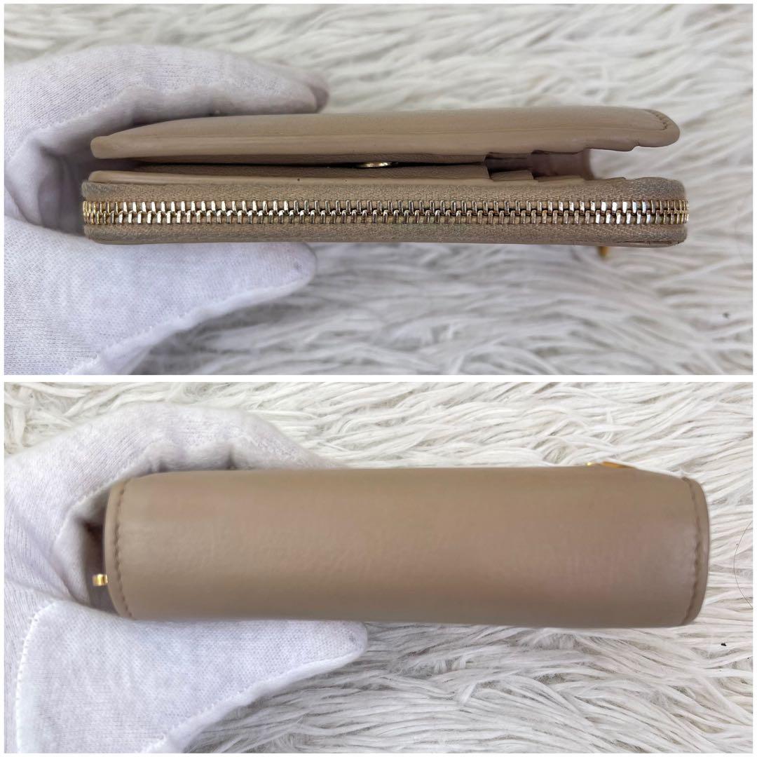 美品/現行✨イヴサンローラン 二つ折り財布　カサンドラ　YSL　ピンクベージュ