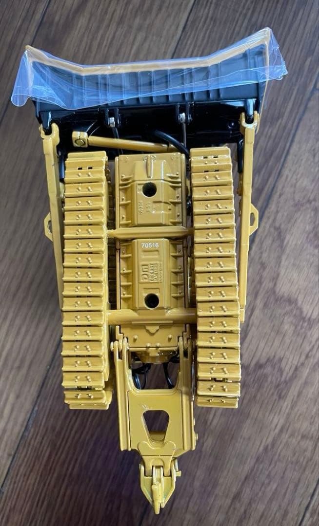新品　未使用　CAT 1:50 D9T トラクター85944