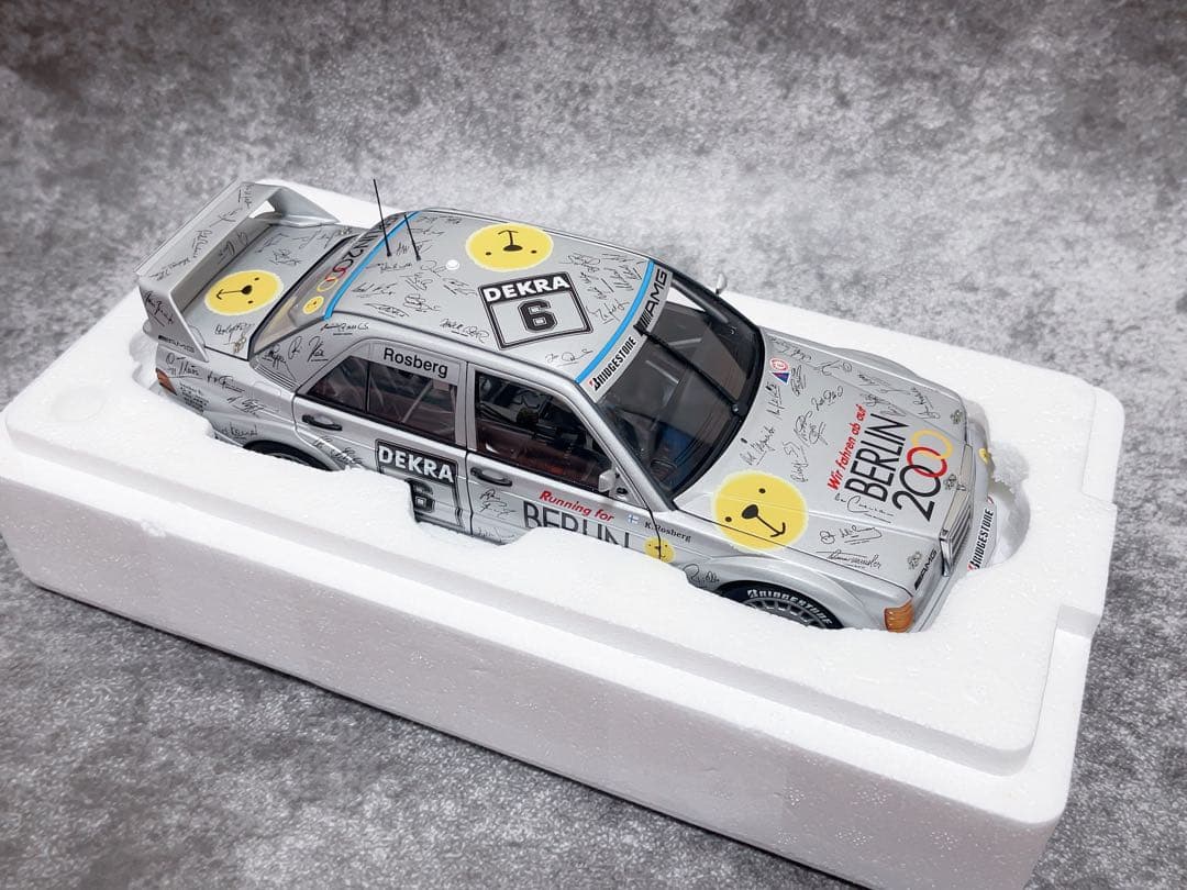 オートアート　1/18 メルセデスベンツ 190E EVO2 AMG