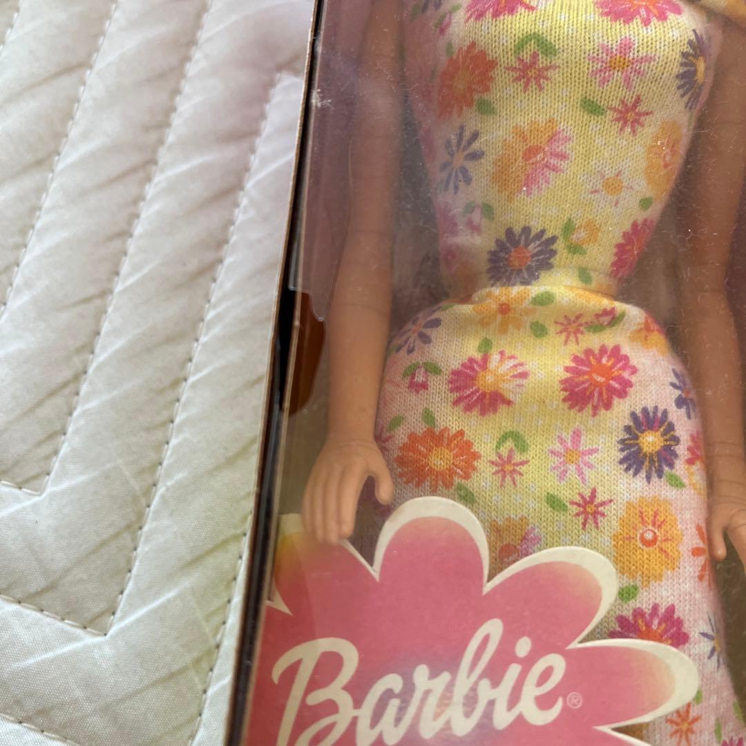 年代物　新品未開封バービー人形とバービー&ケリーセット