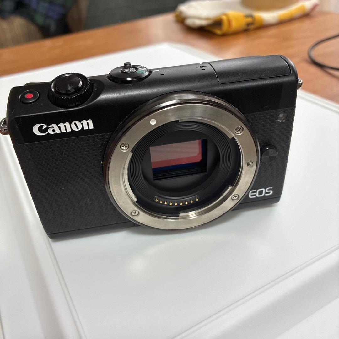 Canon EOS M100 15-45mm レンズキット