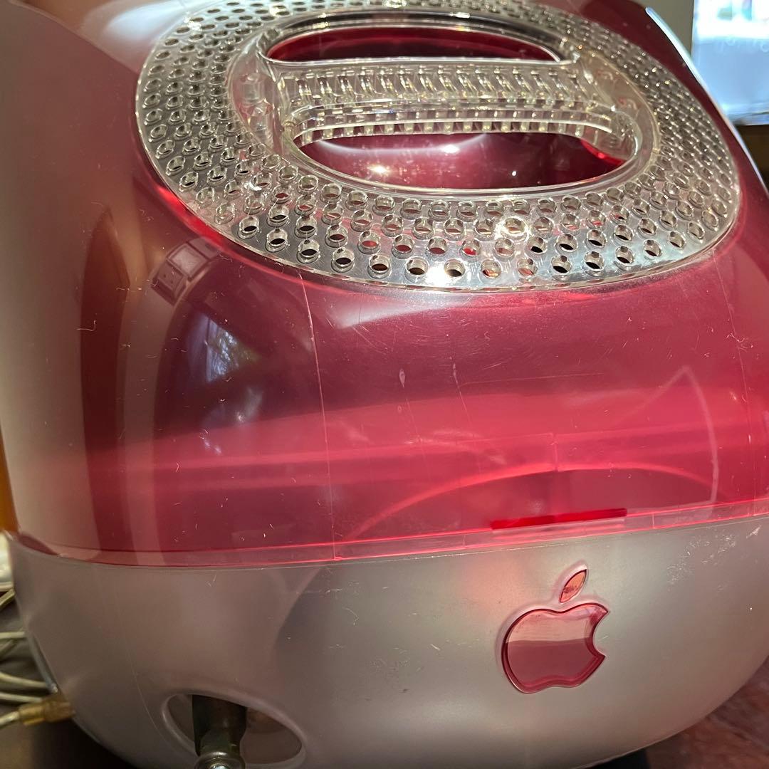 初期iMac DVストロベリー、本体とキーボード・マウス付き