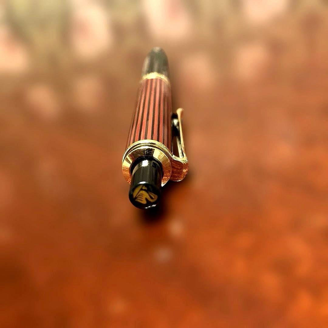 ペリカン　ボールペン スーベレーン K400 レッドストライプ