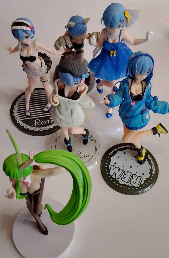 アニメキャラクター フィギュアセット。6体