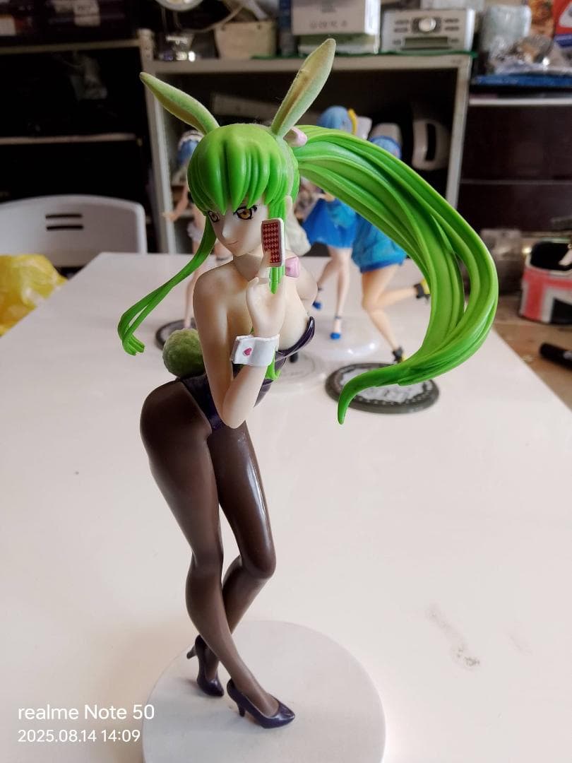 アニメキャラクター フィギュアセット。6体