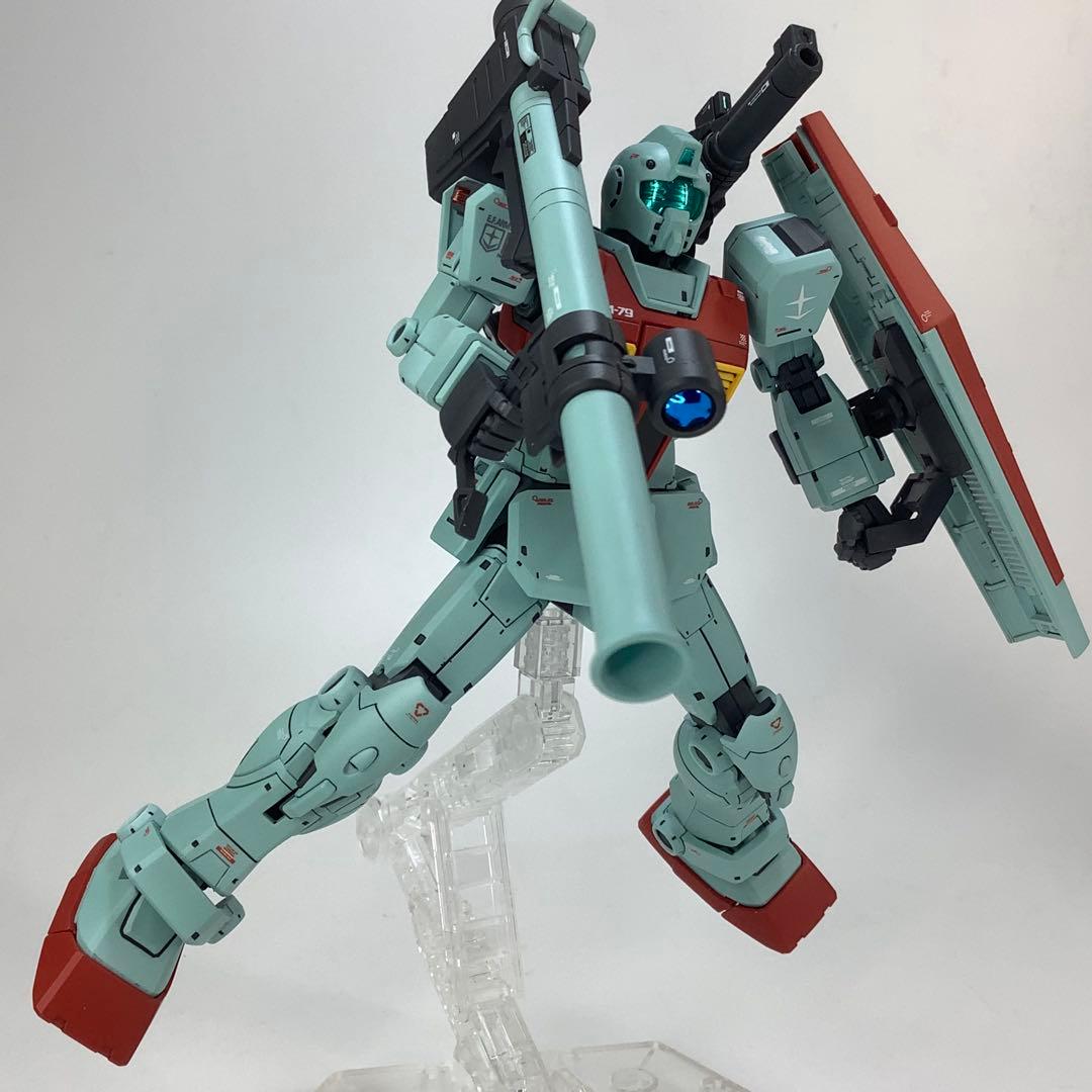 HG RGM-79 ジム【ショルダーキャノン装備/ミサイルポッド装備】