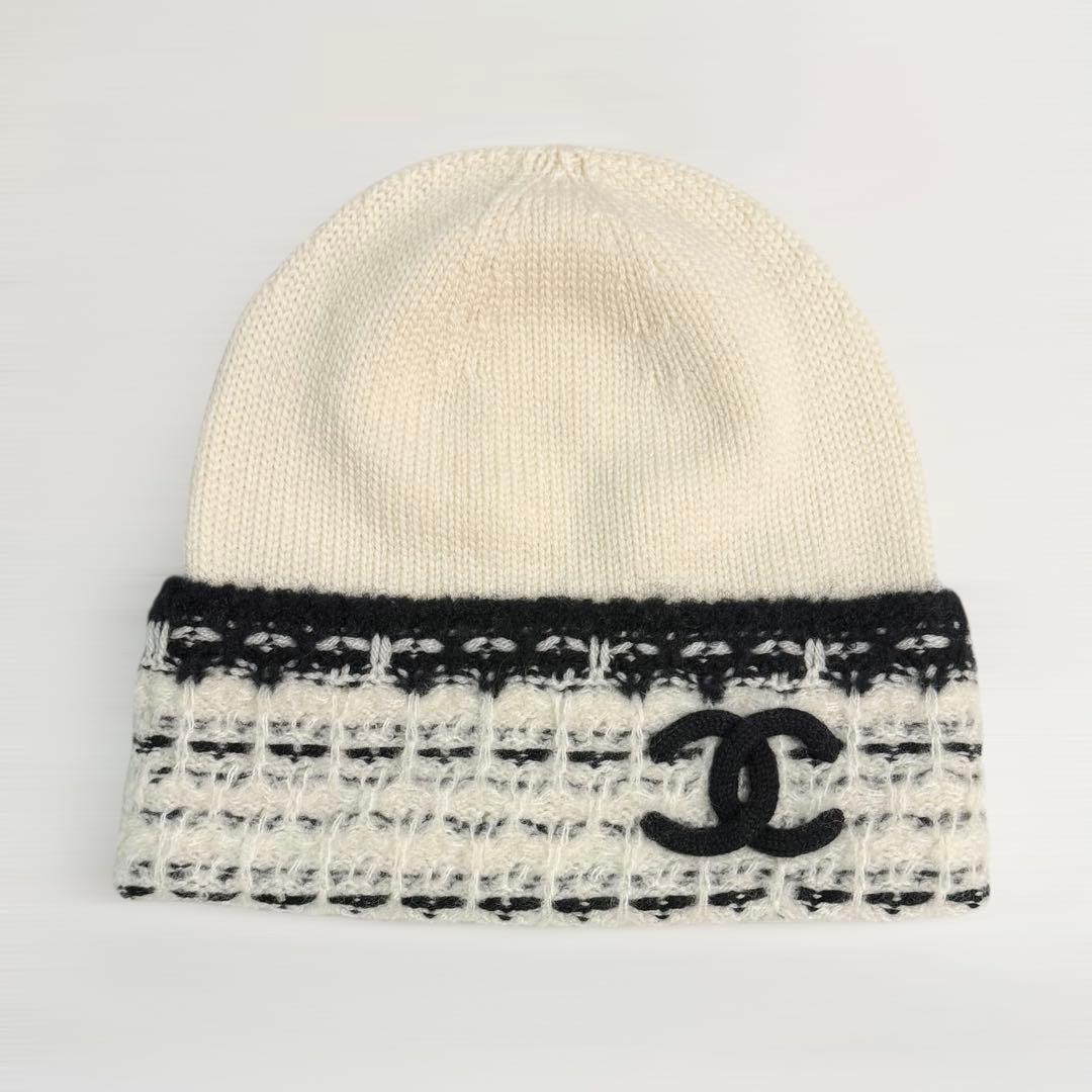 CHANEL ニット帽・ツイード柄　ビーニー ホワイト・ブラック