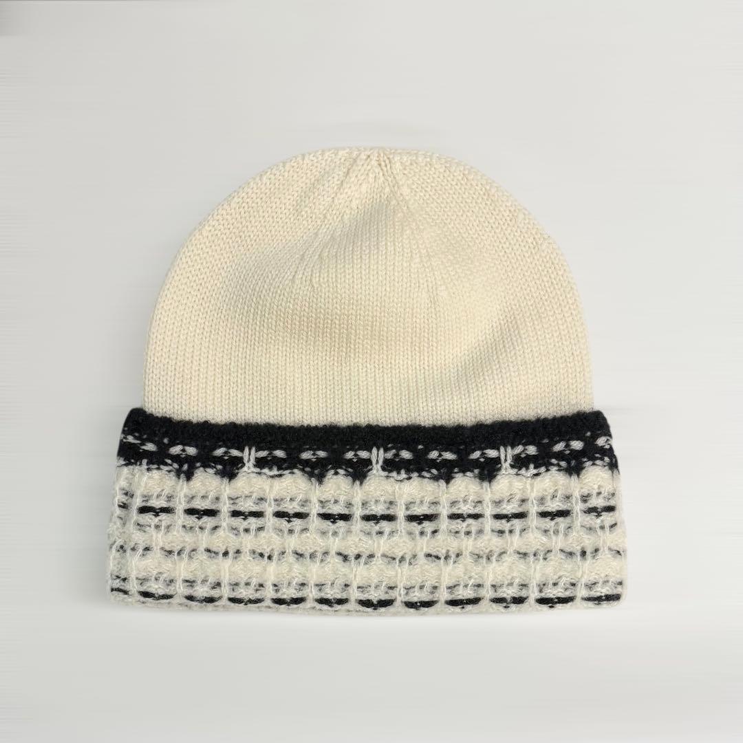 CHANEL ニット帽・ツイード柄　ビーニー ホワイト・ブラック