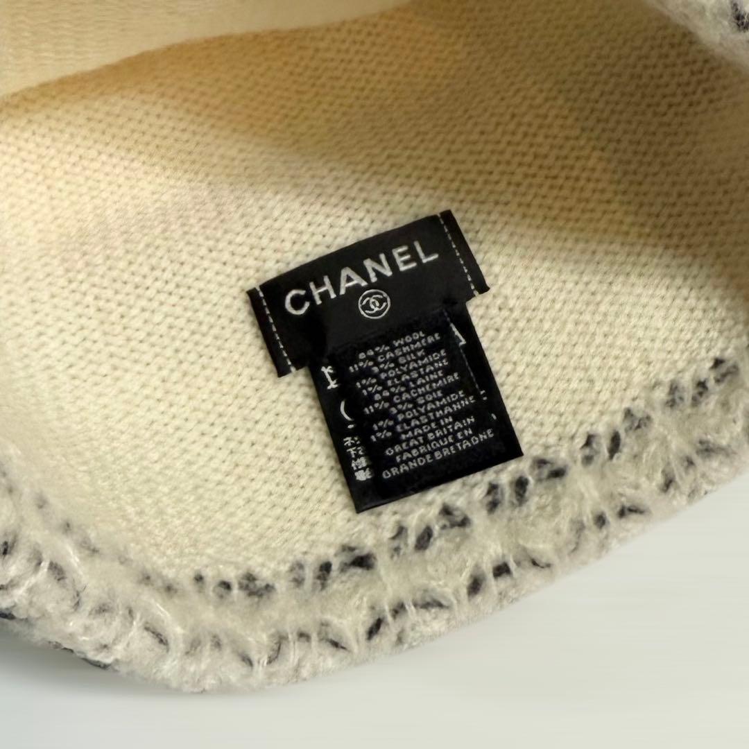 CHANEL ニット帽・ツイード柄　ビーニー ホワイト・ブラック