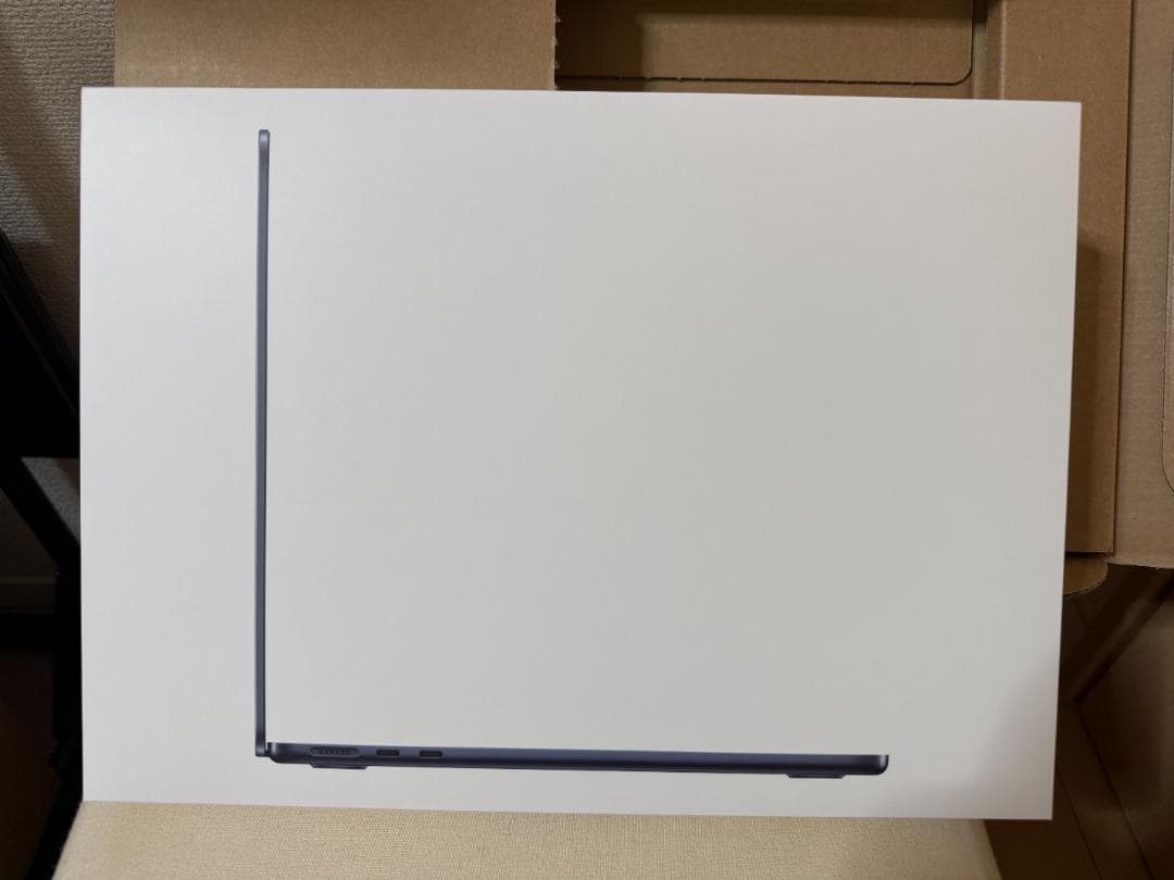 MacBook Air 13.6インチ M2・メモリ8GB・SSD256GB