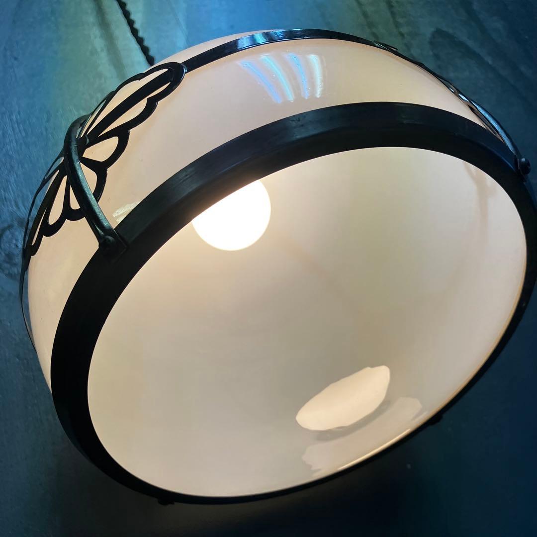 アンティーク　乳白色ガラスシェード　ペンダントライト　レトロ　2個セット