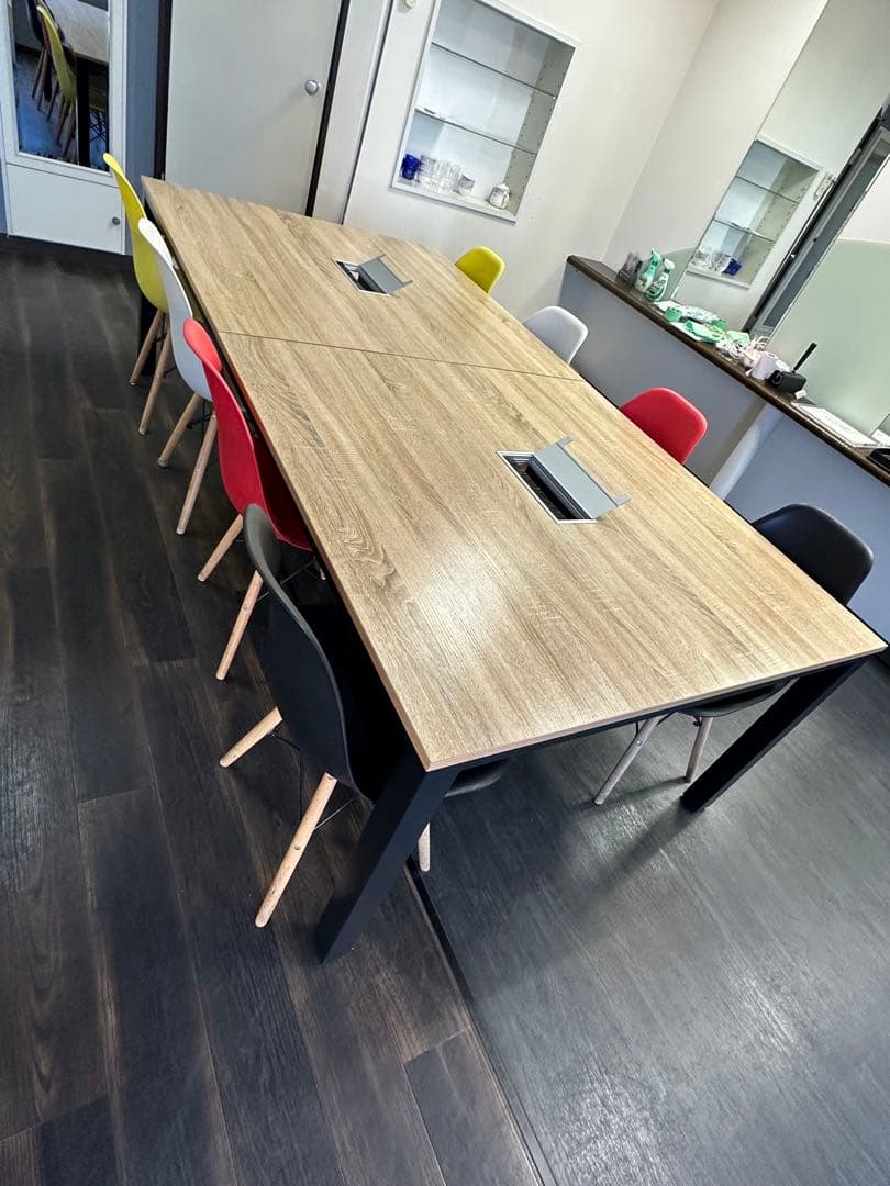 木製長方形会議テーブル 電源ソケット付き