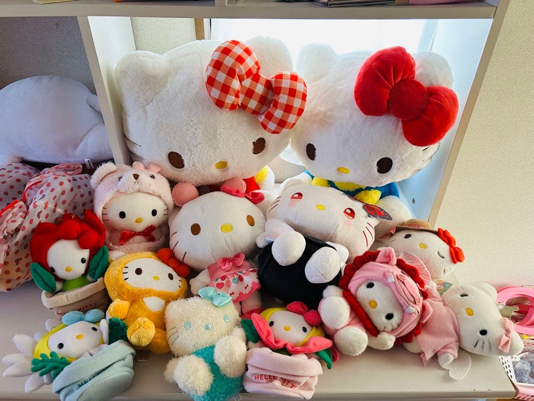 ハローキティ　ぬいぐるみ　13点まとめ売り