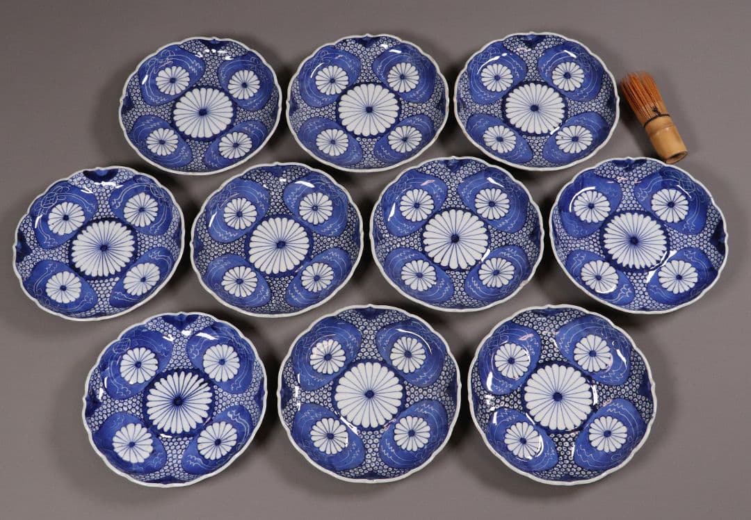 江戸 古伊万里 染付なます皿 十客 18cm 菊花浮文 鹿の子 中皿 MA167