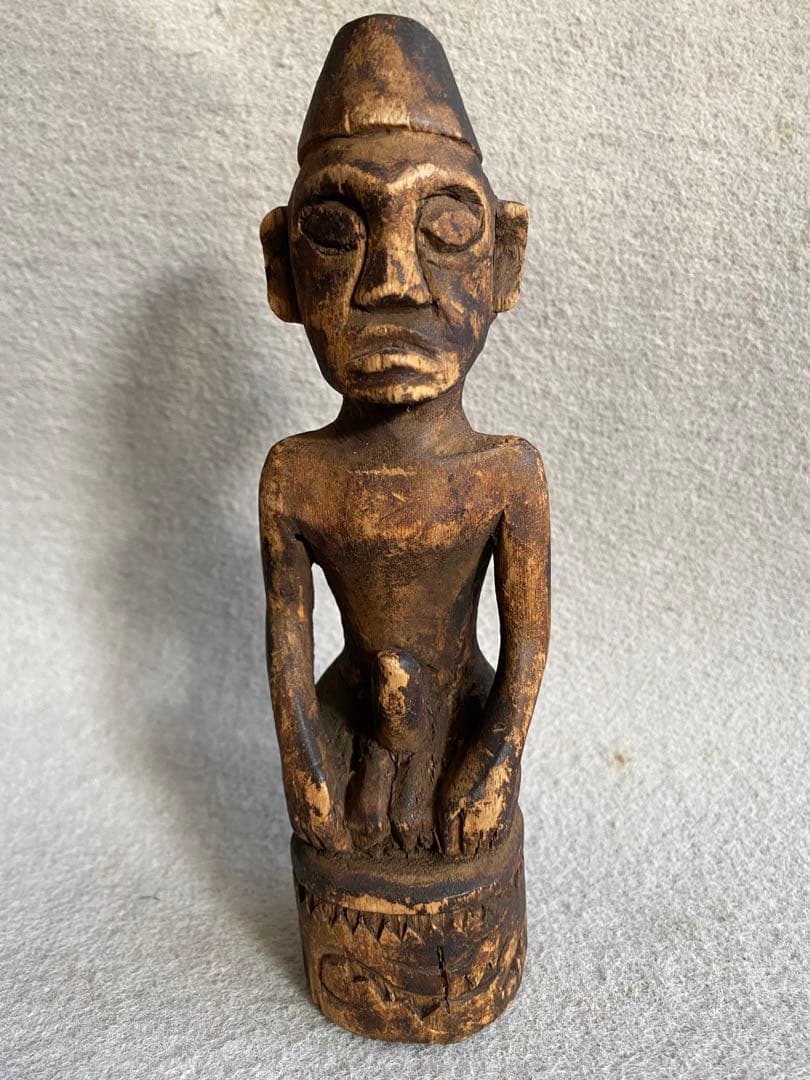 【インドネシア・スマトラ】木彫り／プリミティブアート　男女の置物