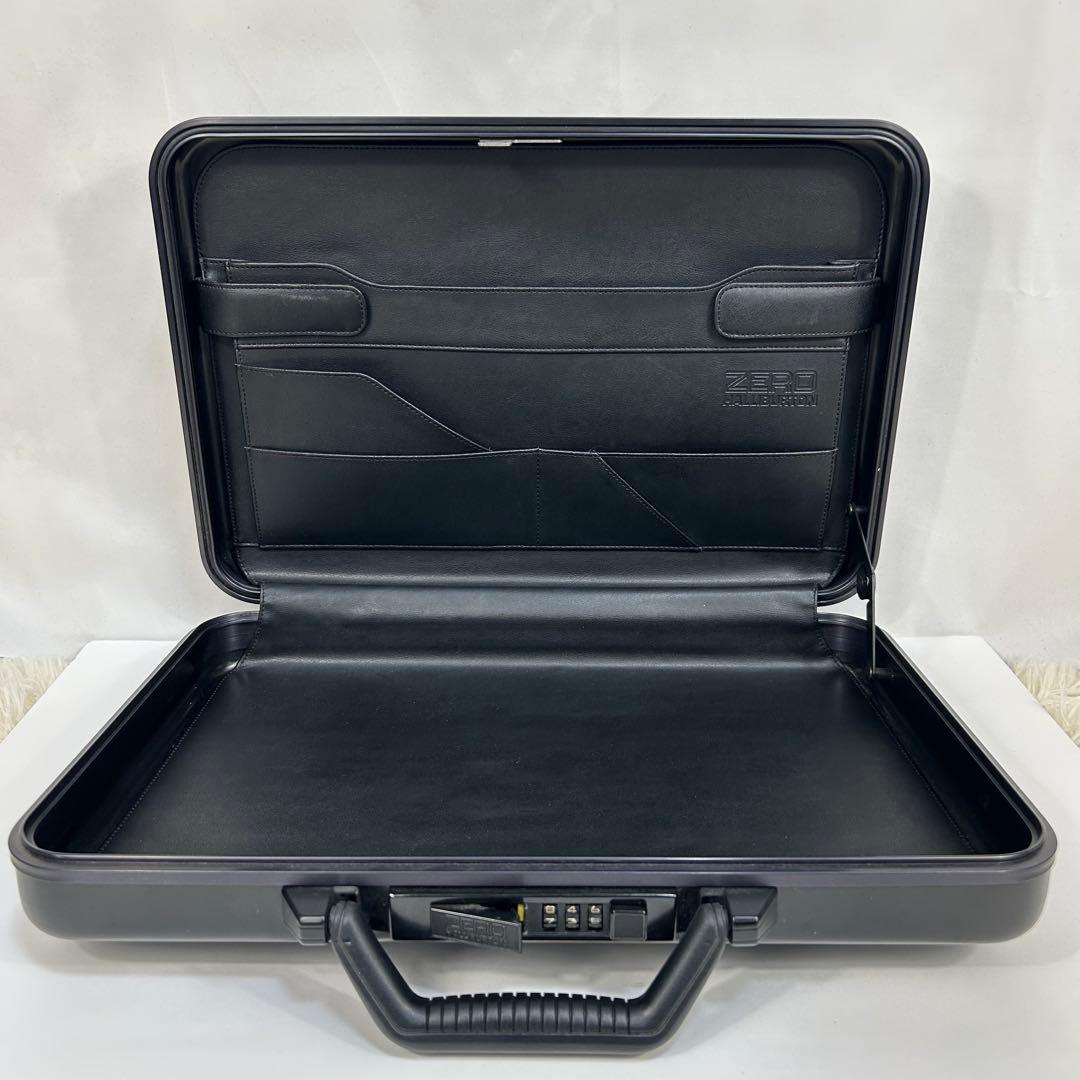 ギャランティー付き ゼロハリバートン アタッシュケース 軽量 ブラック