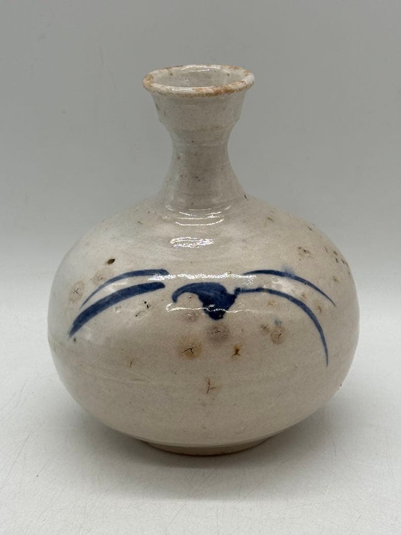 李朝　白磁に呉須紋　徳利形瓶① 高さ約11.8cm アンティーク送料込み0107