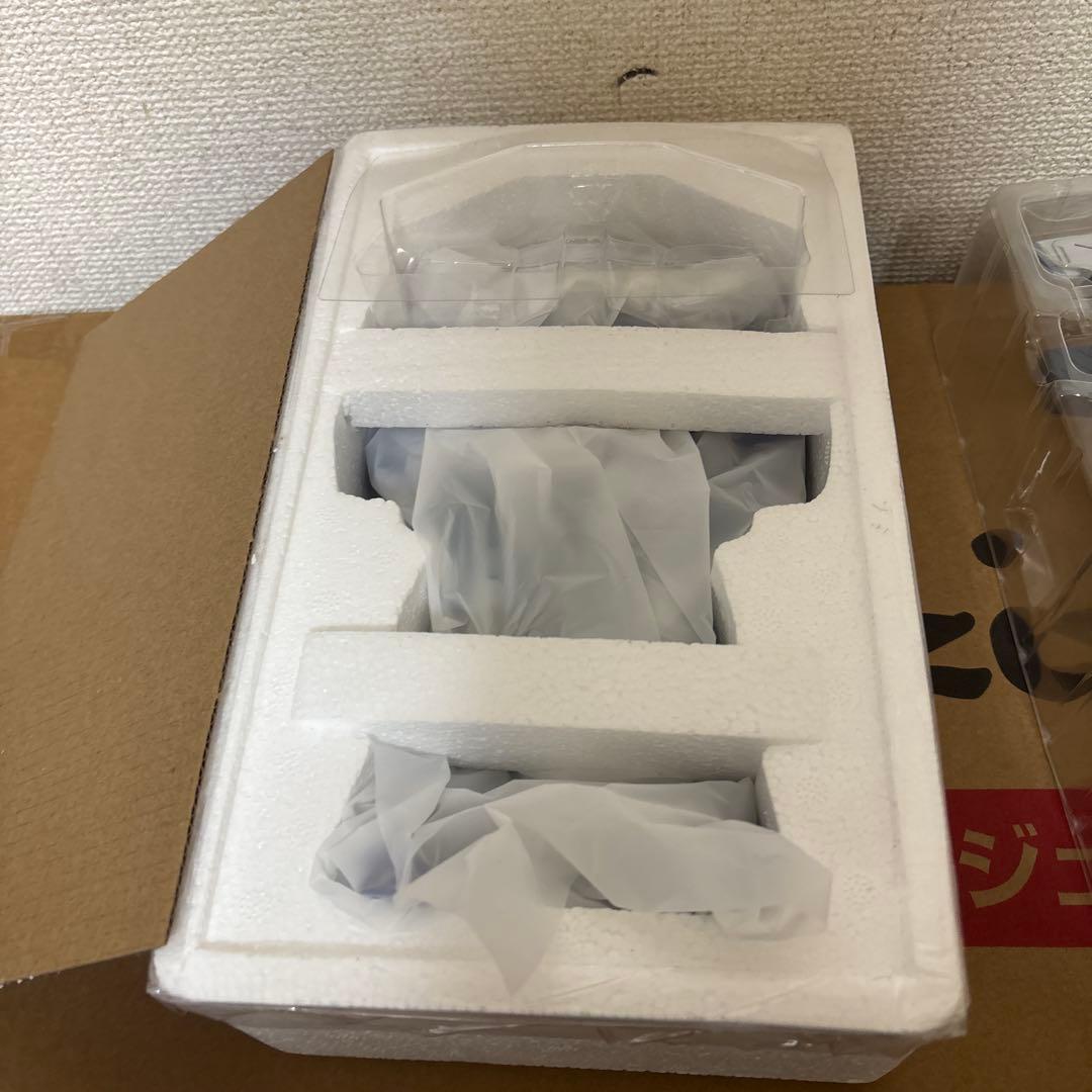 メタルビルドRX-93 ν GUNDAM & ハイパーメガバズー