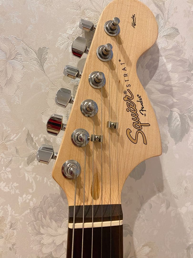 Squier Affinity Stratocaster エレキギター